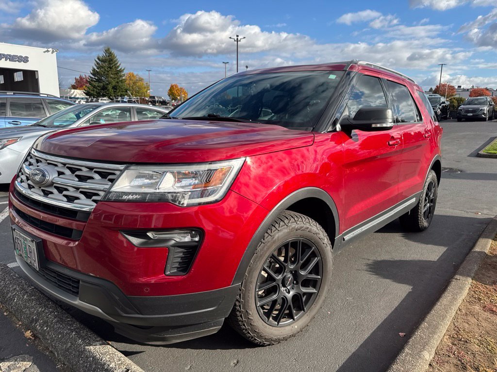 Used 2019 Ruby Red Metallic Ford XLT image 3