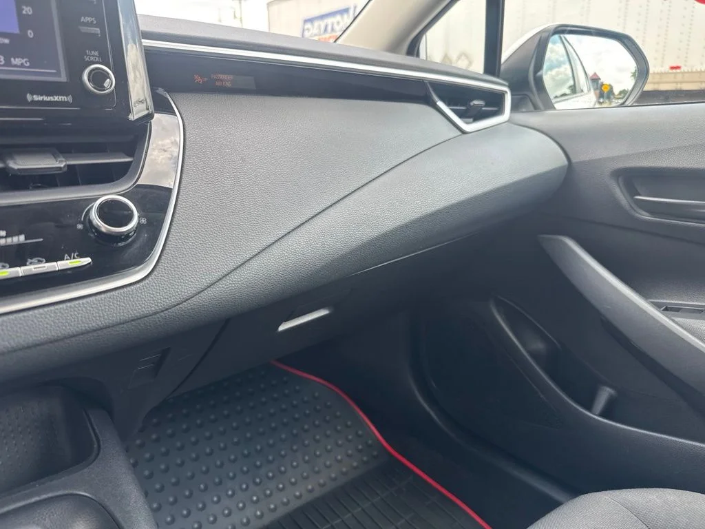 Used 2022 White Toyota LE image 38