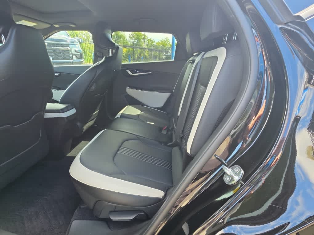 Used 2023 Black Kia GT-Line image 8
