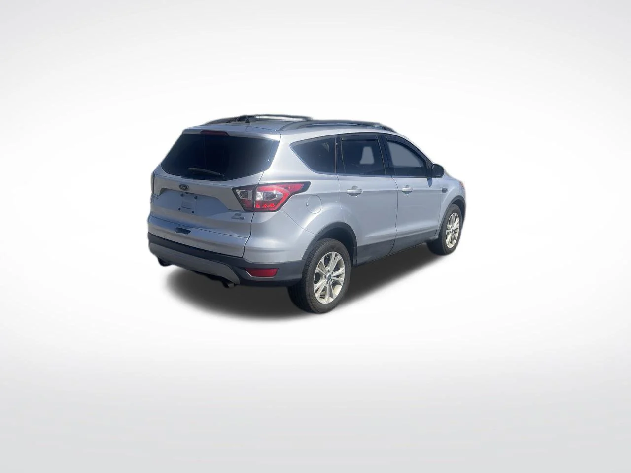 Used 2018 Ingot Silver Ford SE image 36