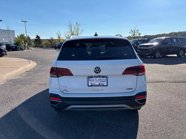 Used 2022 White Volkswagen 1.5T SE image 4