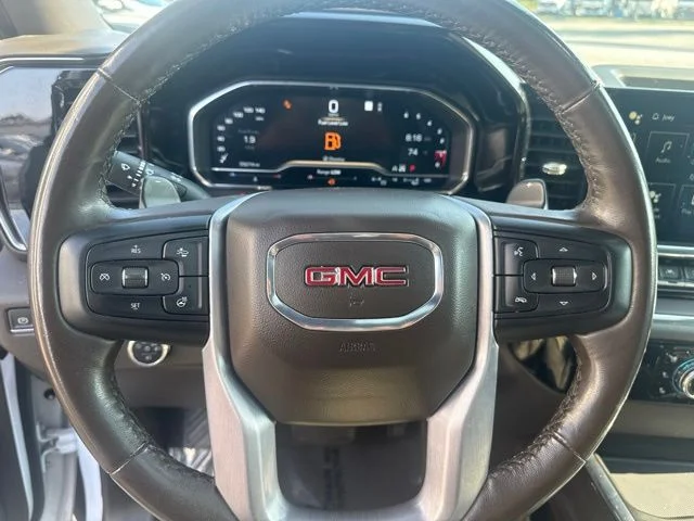 Used 2023 White GMC SLT image 17