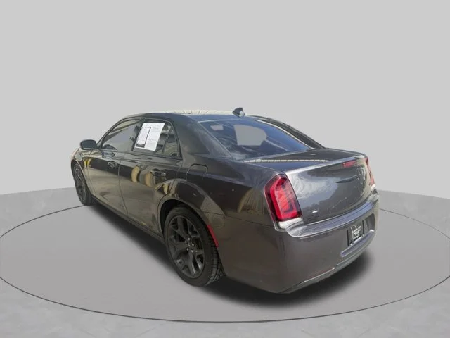 Used 2020 Gray Chrysler Touring image 5