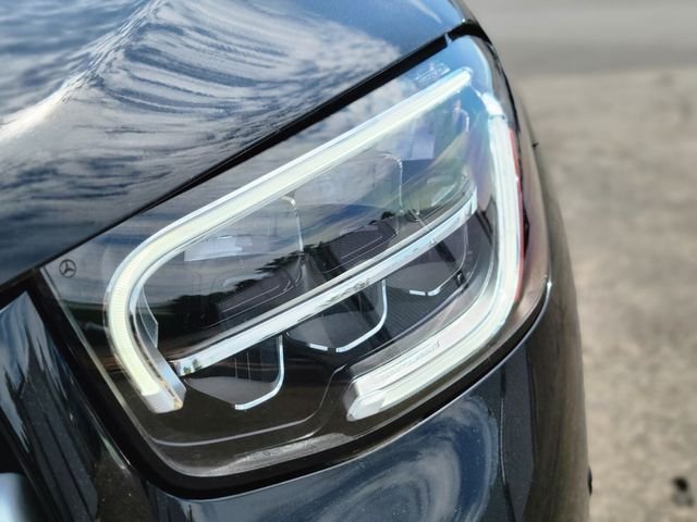 Certified Used 2022 Black Mercedes-Benz GLC 300 image 9