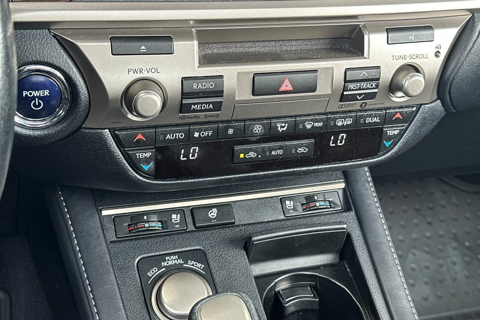 Used 2017 EMINENT WHITE Lexus ES 300h image 19