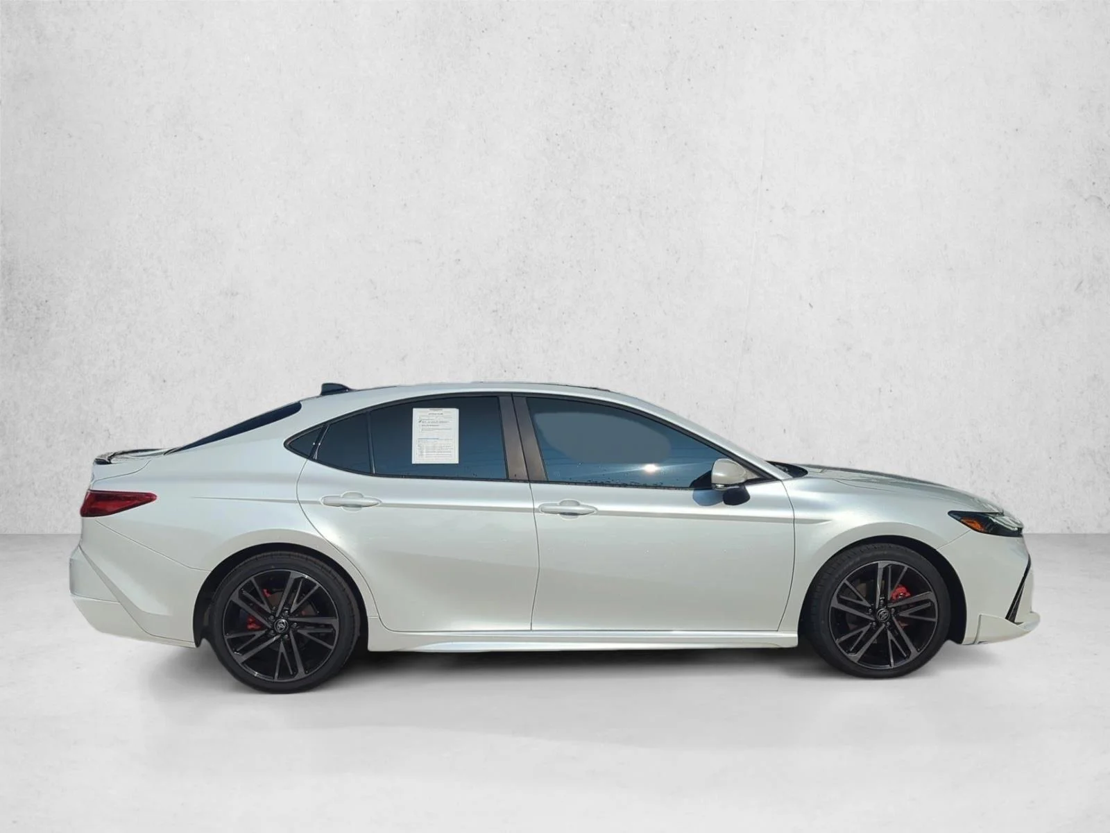 Used 2025 Wind Chill Pearl Toyota XSE image 4