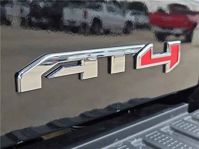 New 2026 Onyx Black GMC AT4 image 9