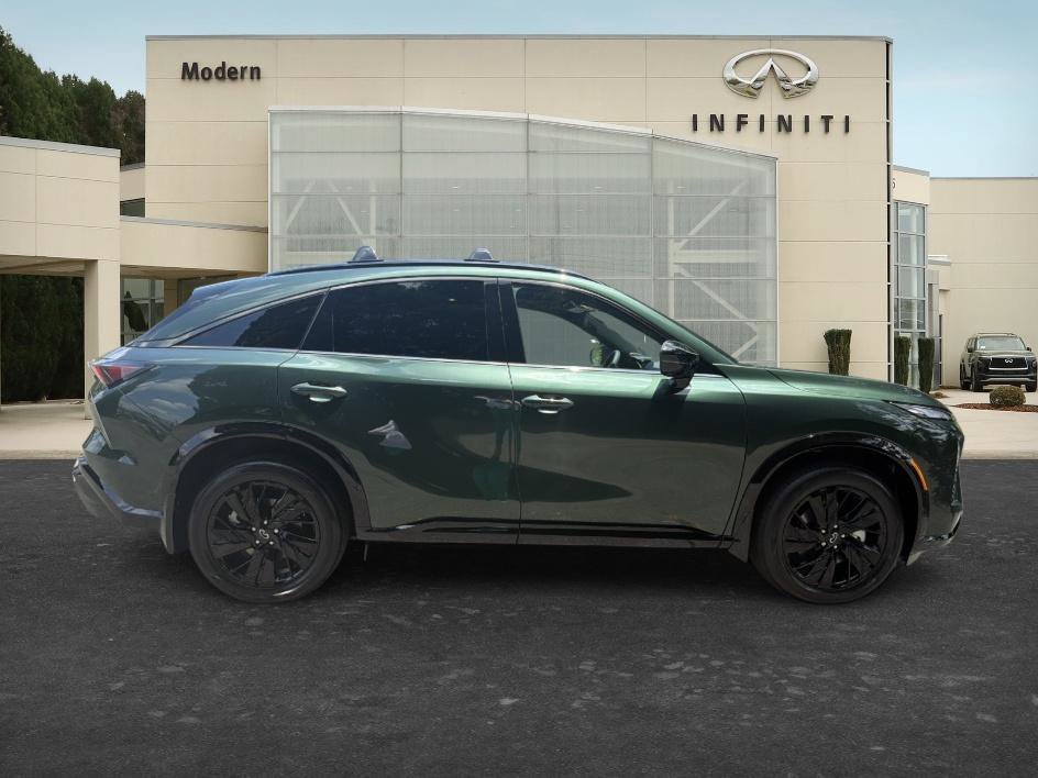 New 2027 Deep Emerald INFINITI SPORT image 6