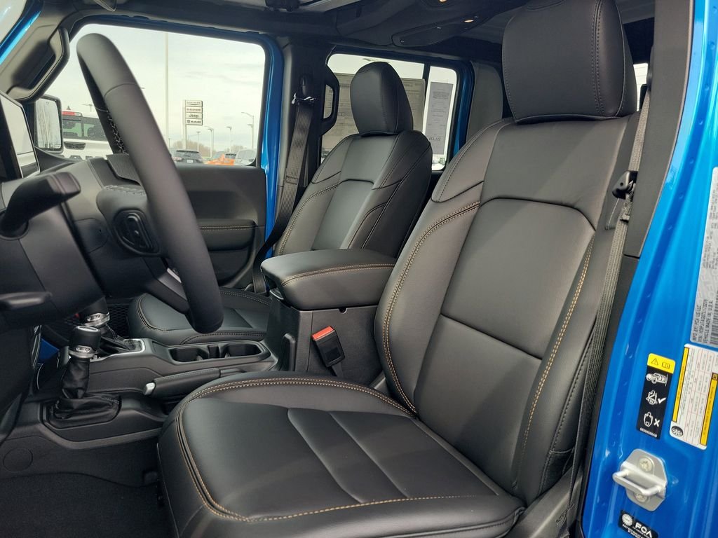 New 2026 Hydro Blue Pearlcoat Jeep Sahara image 18