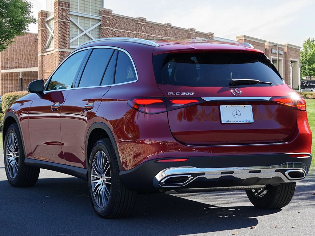 Used 2026 Patagonia Red Metallic Mercedes-Benz GLC 300 image 7