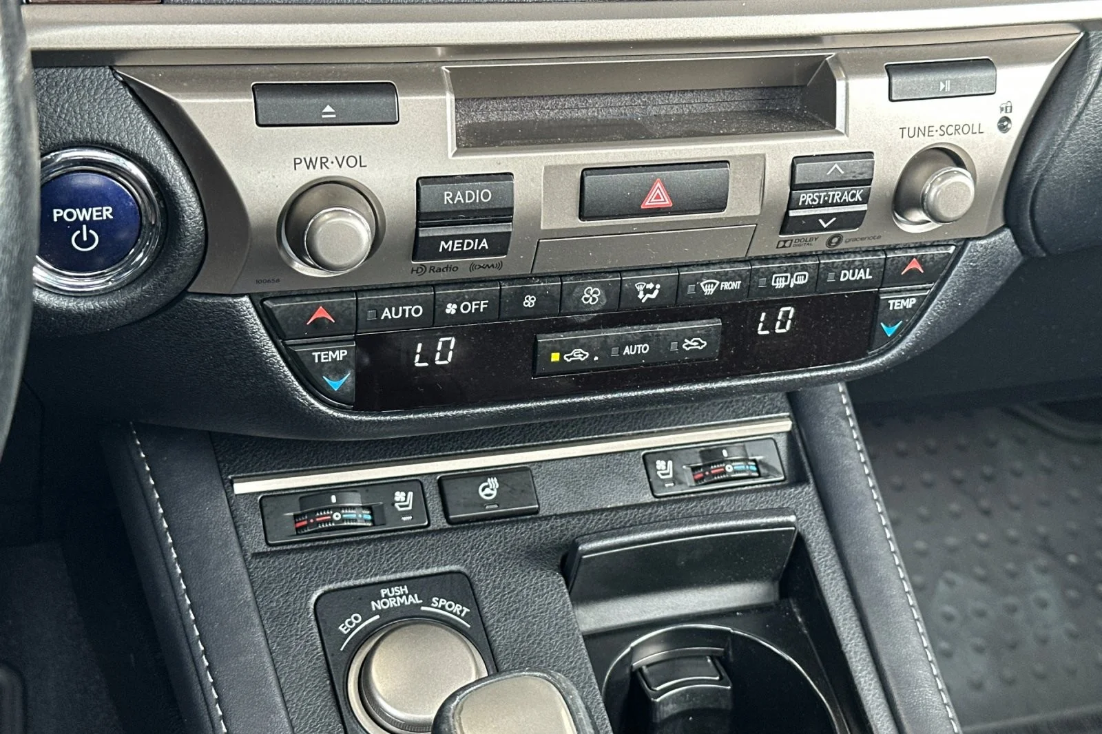 Used 2017 EMINENT WHITE Lexus ES 300h image 19
