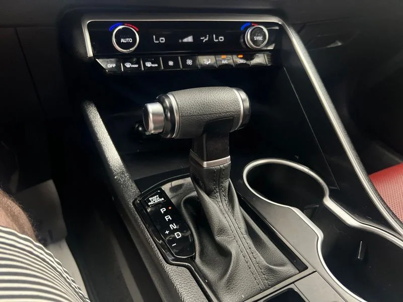 Used 2023 White Kia GT-Line image 28