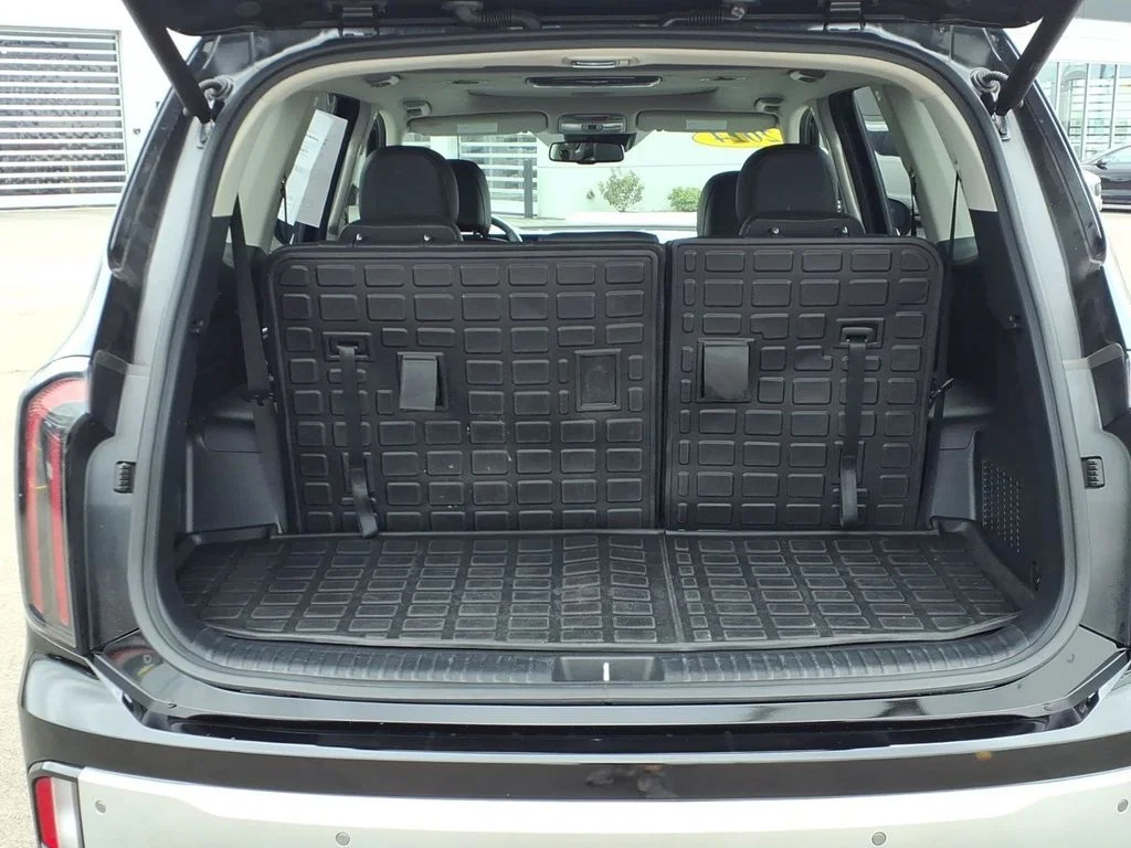 Used 2024 Black Kia EX image 7