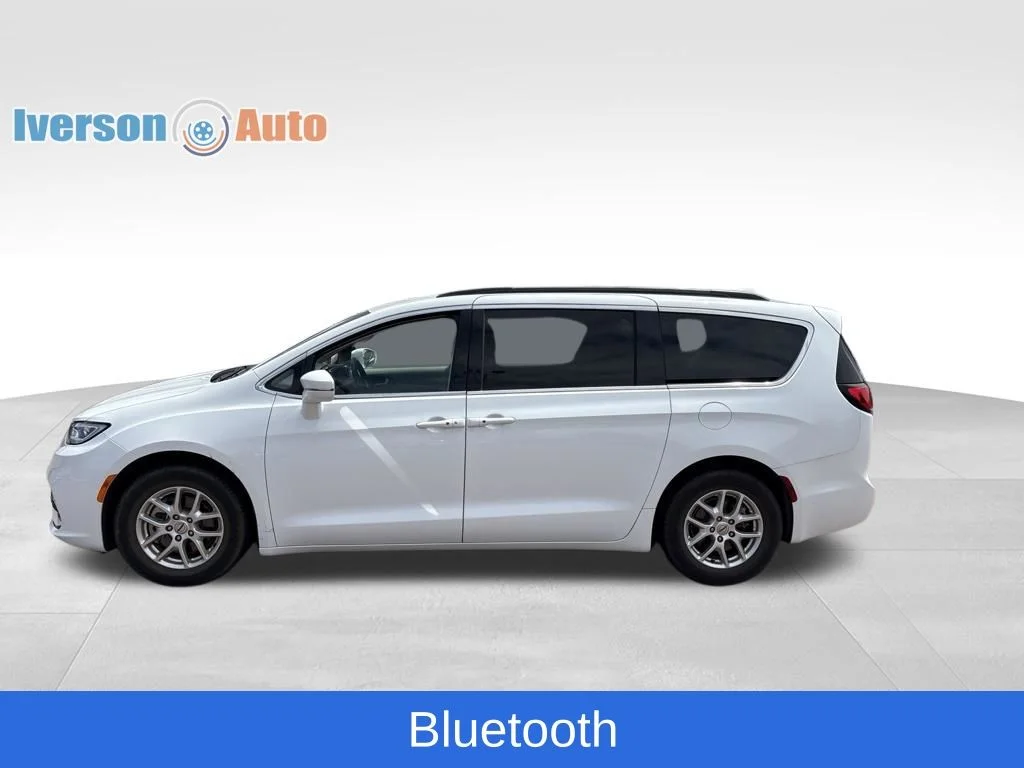Used 2022 White Chrysler Touring L image 7
