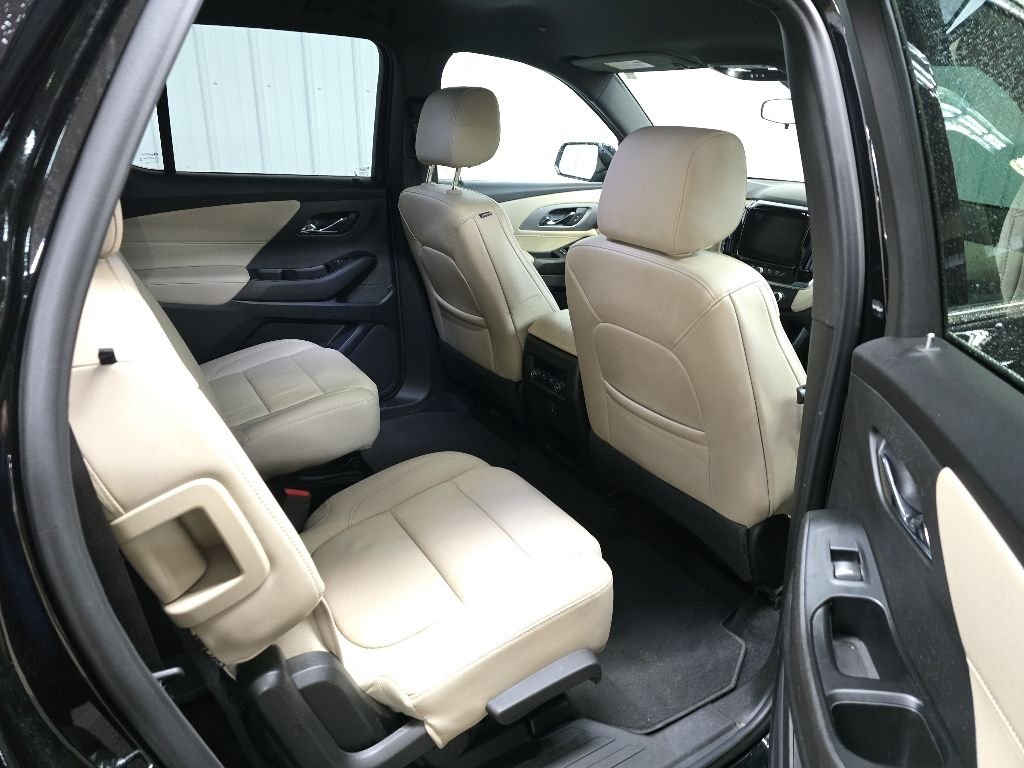 Used 2023 Black Metallic Chevrolet LT Leather image 17
