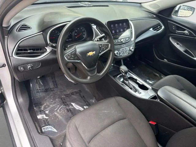Used 2022 Silver Chevrolet LT image 11