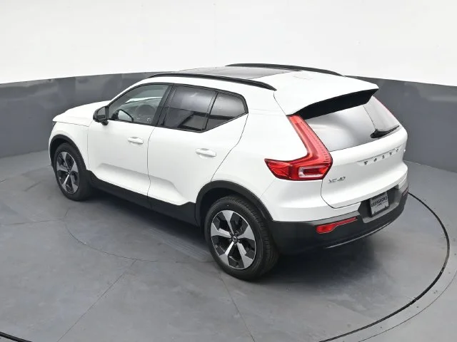 Used 2023 Crystal White Metallic Volvo Ultimate image 25