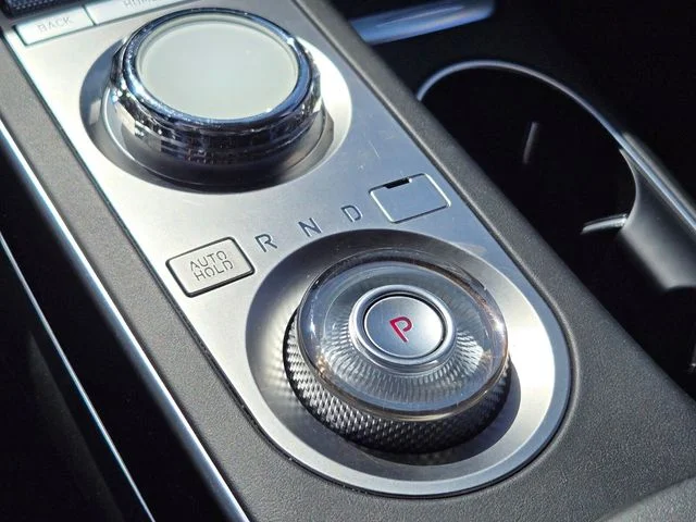 Used 2025 White Genesis 2.5T image 28