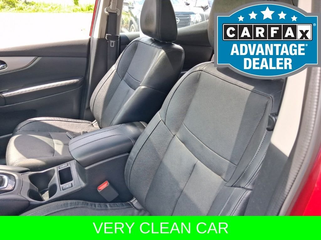 Used 2020 Red Nissan SL image 18