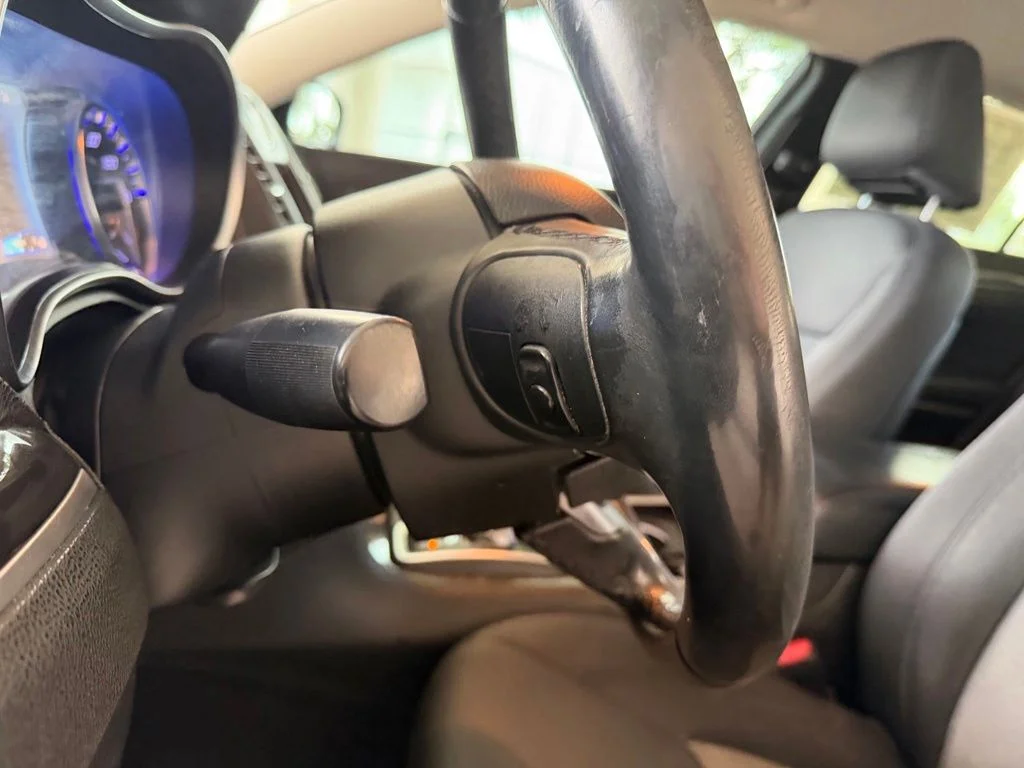 Used 2019 Gray Chrysler Touring image 39