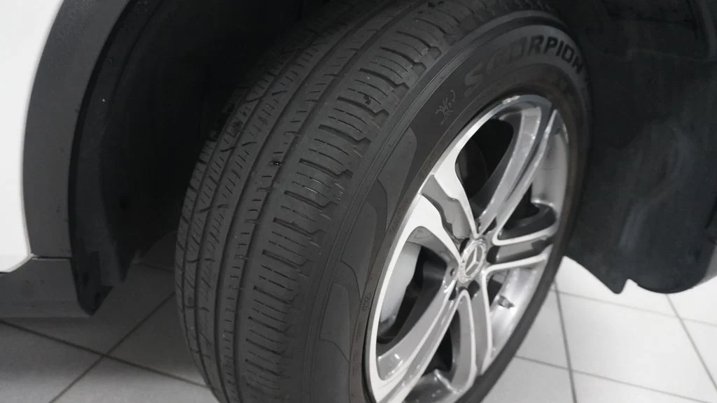 Certified Used 2022 White Mercedes-Benz GLC 300 image 19