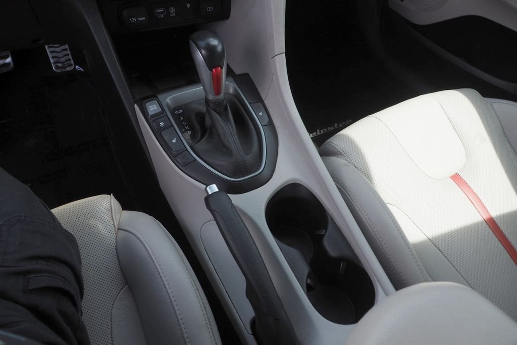 Used 2019 White Hyundai Turbo Ultimate image 21