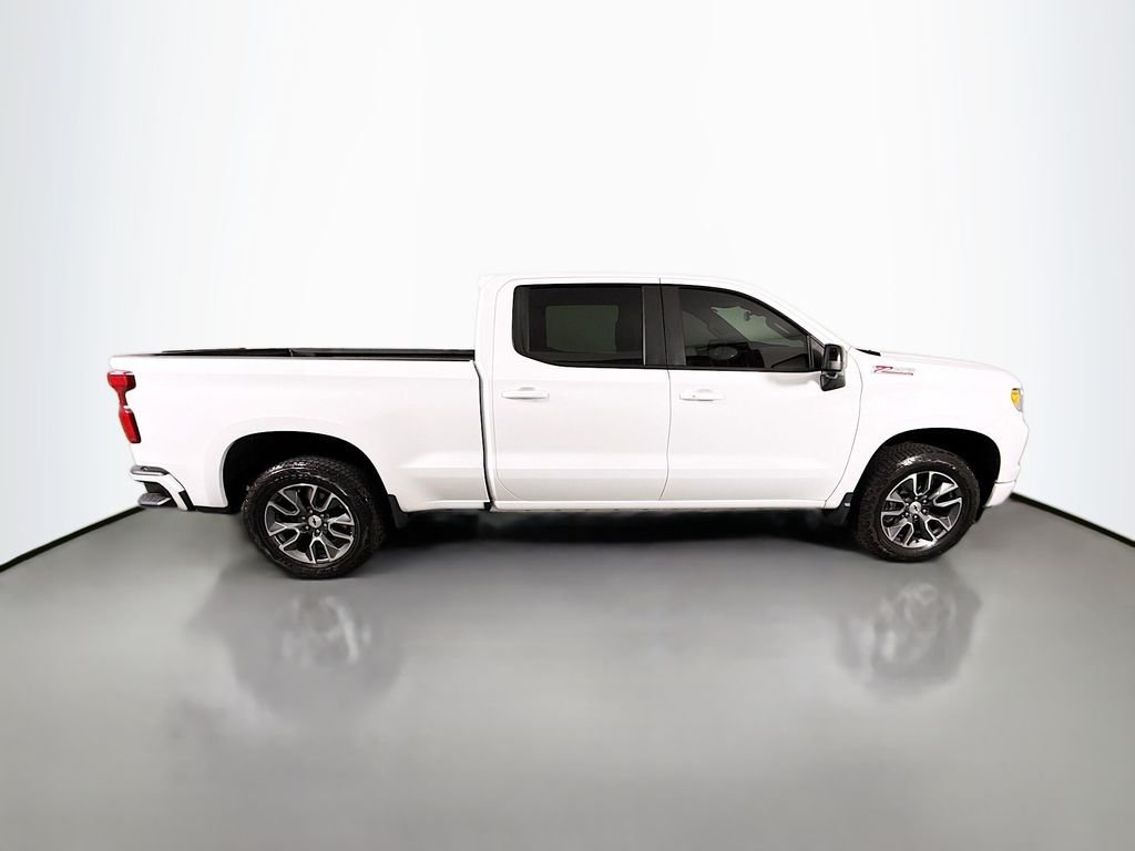 Used 2024 Summit White Chevrolet RST image 8