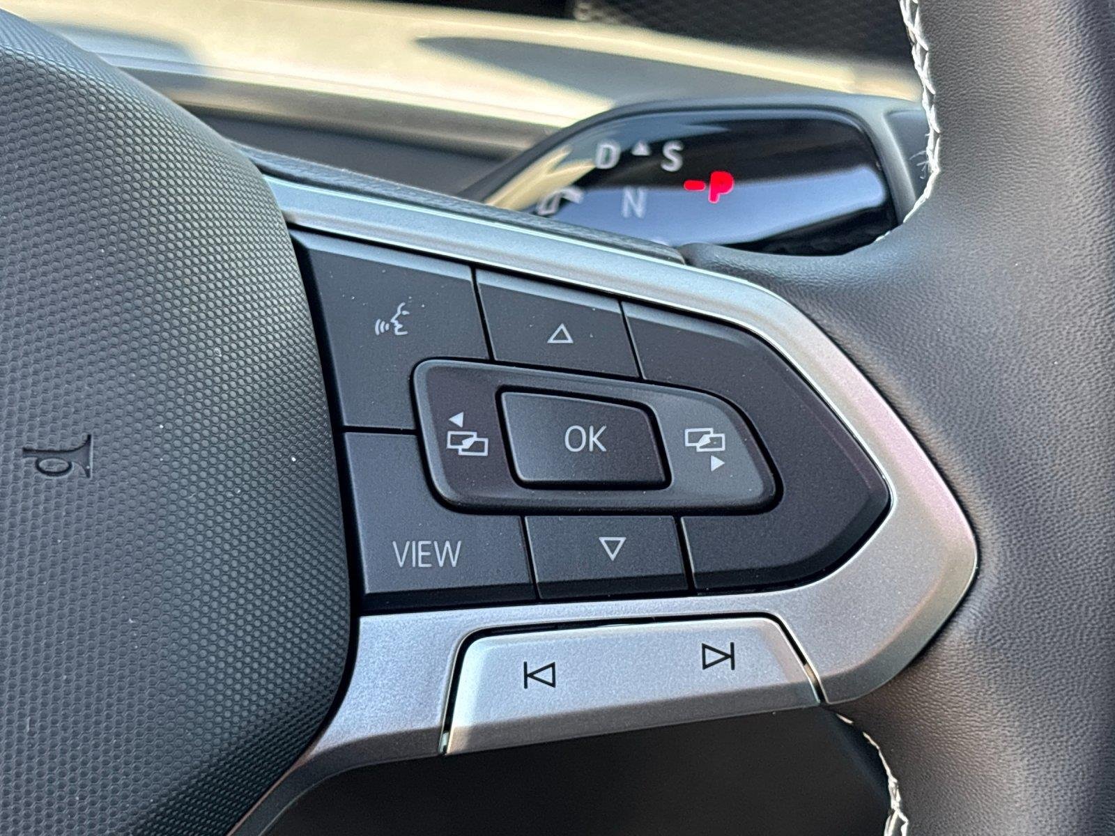 2025 Volkswagen Tiguan SE - Photo 20