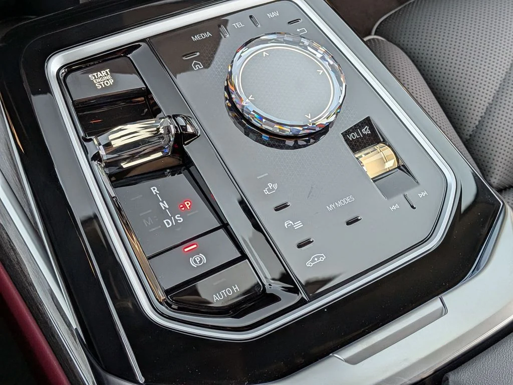 New 2026 Black BMW 740i image 31