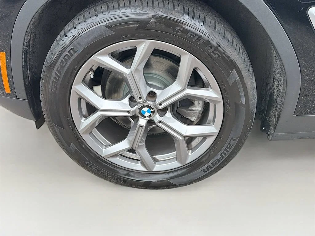 Used 2023  BMW xDrive30i image 34