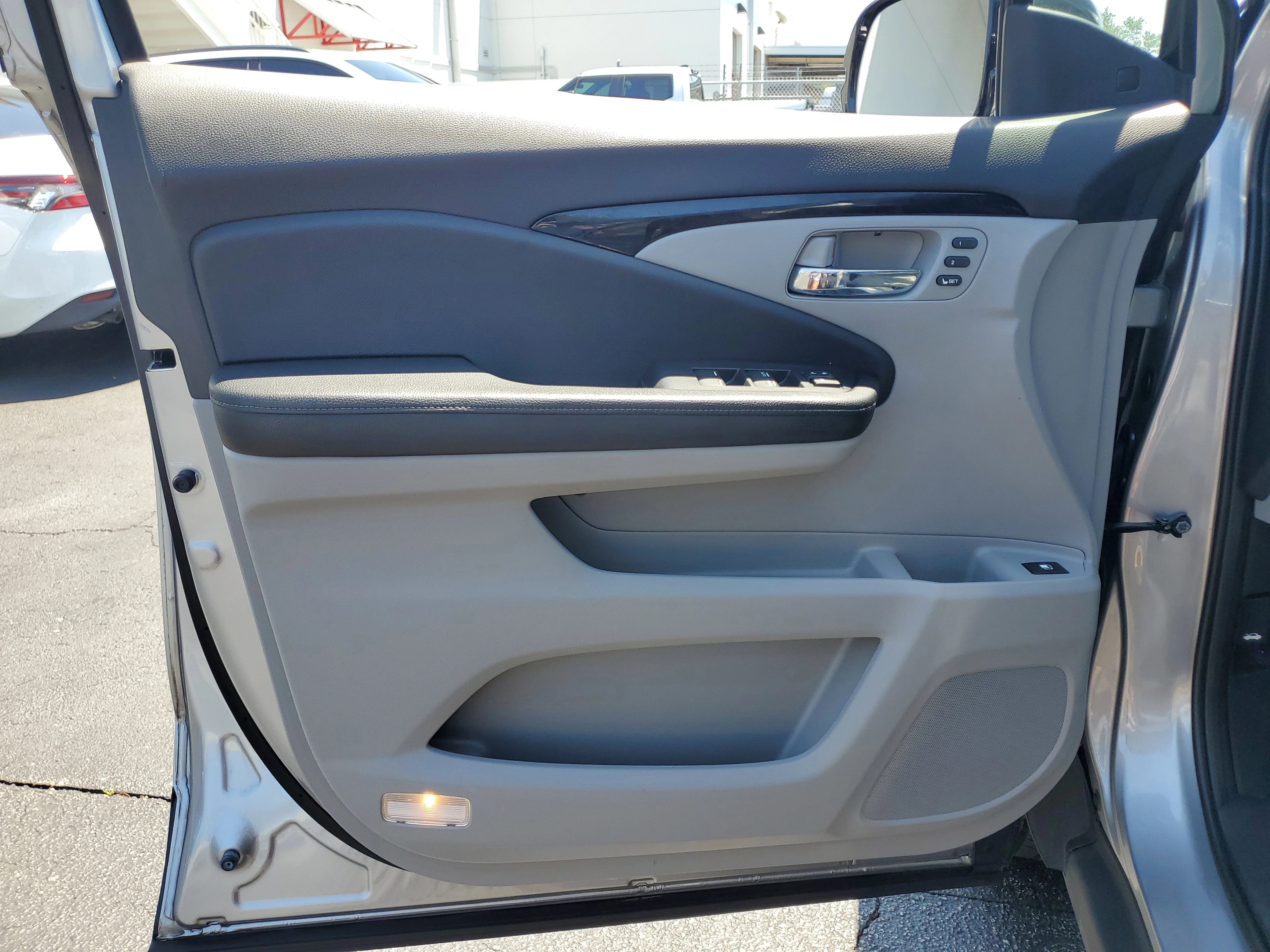 Used 2018  Honda RTL-E image 16