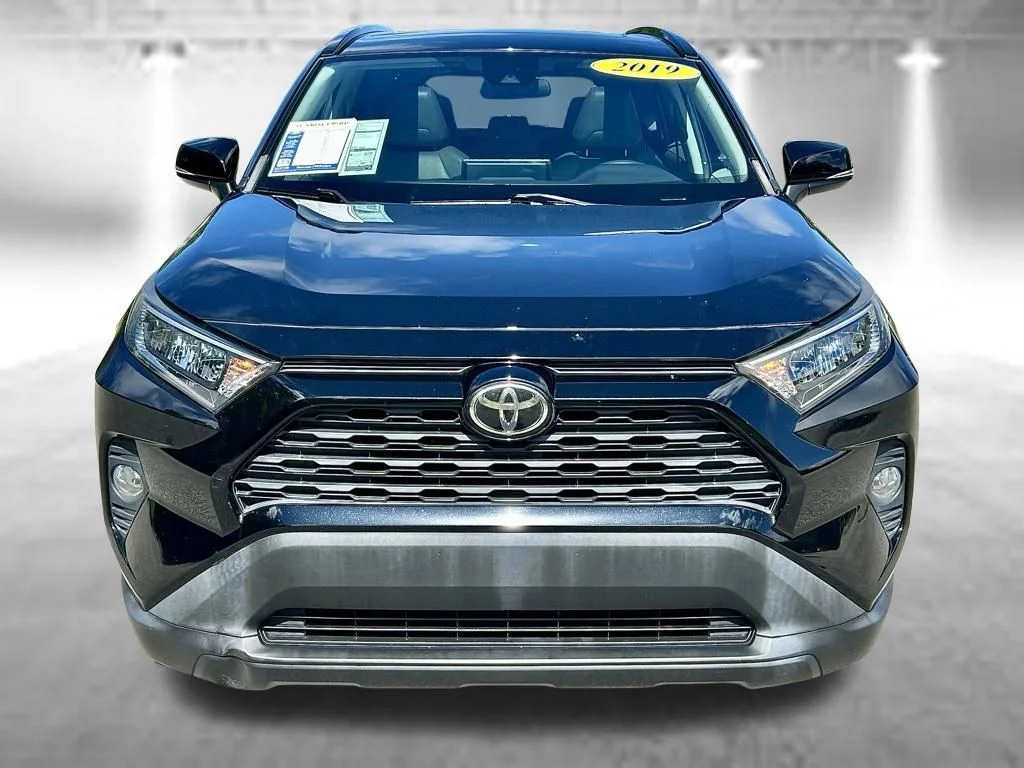 Certified Used 2019 Midnight Black Metallic Toyota XLE Premium image 2