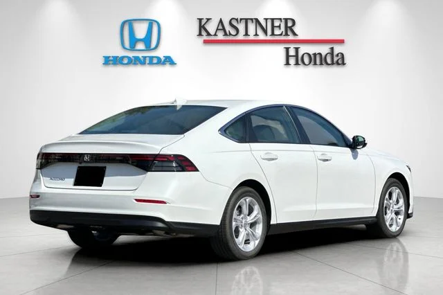 New 2026 Platinum White Pearl Honda LX image 4