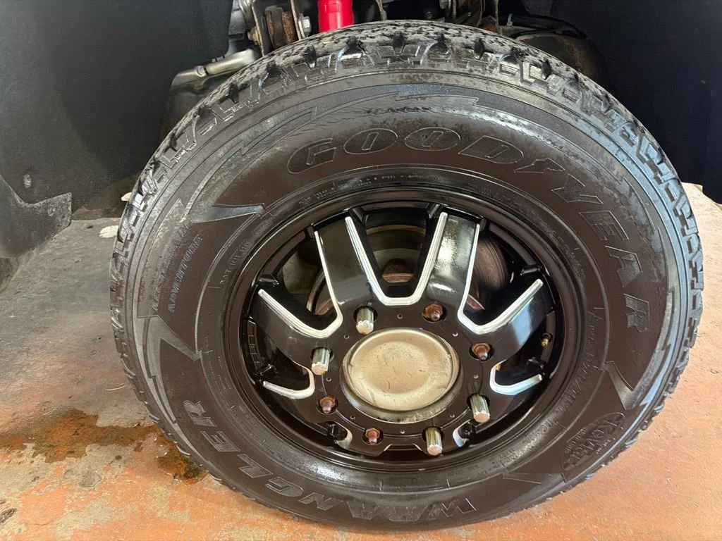 Used 2018 Summit White GMC Base image 10