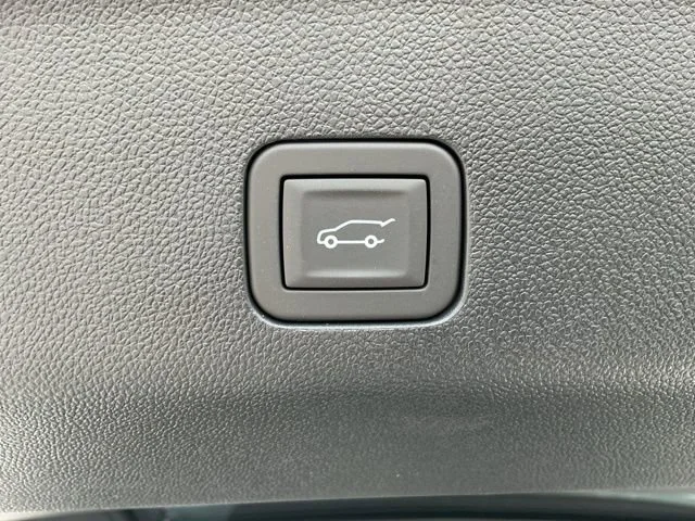2025 Chevrolet Suburban RST - Photo 16