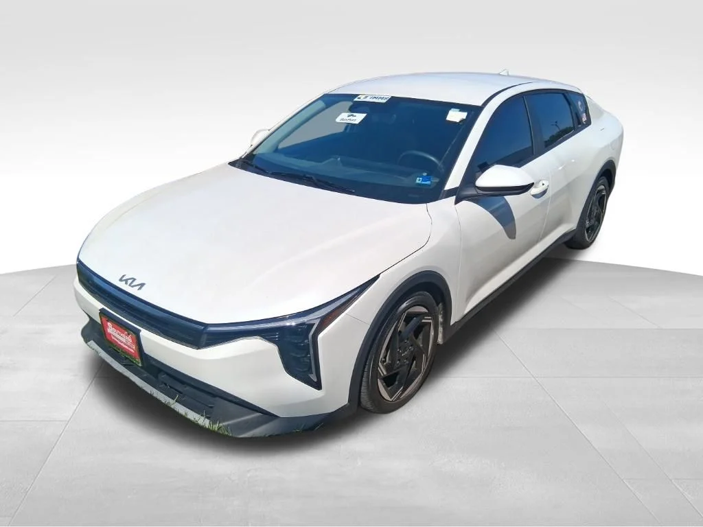 Used 2025 White Kia EX image 17