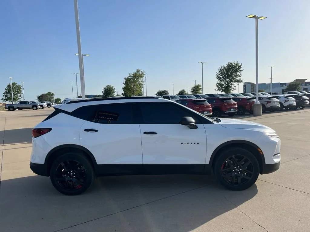 Used 2024 Summit White Chevrolet 2LT image 6