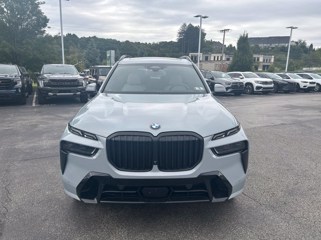Used 2025 Brooklyn Gray Metallic BMW xDrive40i image 3