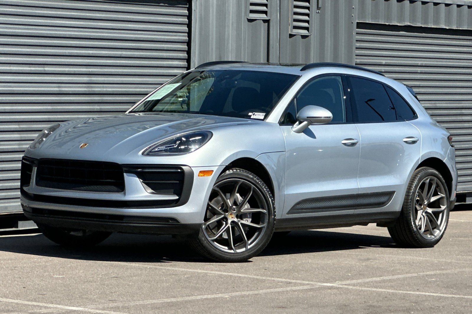 2022 Porsche Macan Base