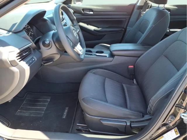 Used 2022 Black Nissan 2.5 S image 20
