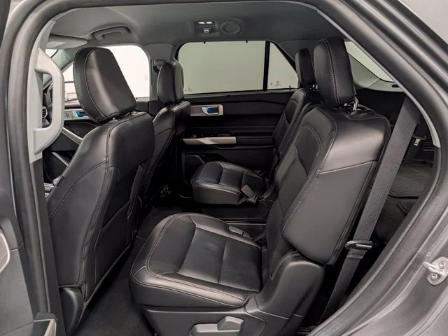 Used 2023 Gray Ford Limited image 32