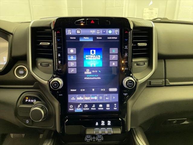 New 2026 Hydro Blue Pearl-Coat Exterior Paint RAM BIG HORN image 13