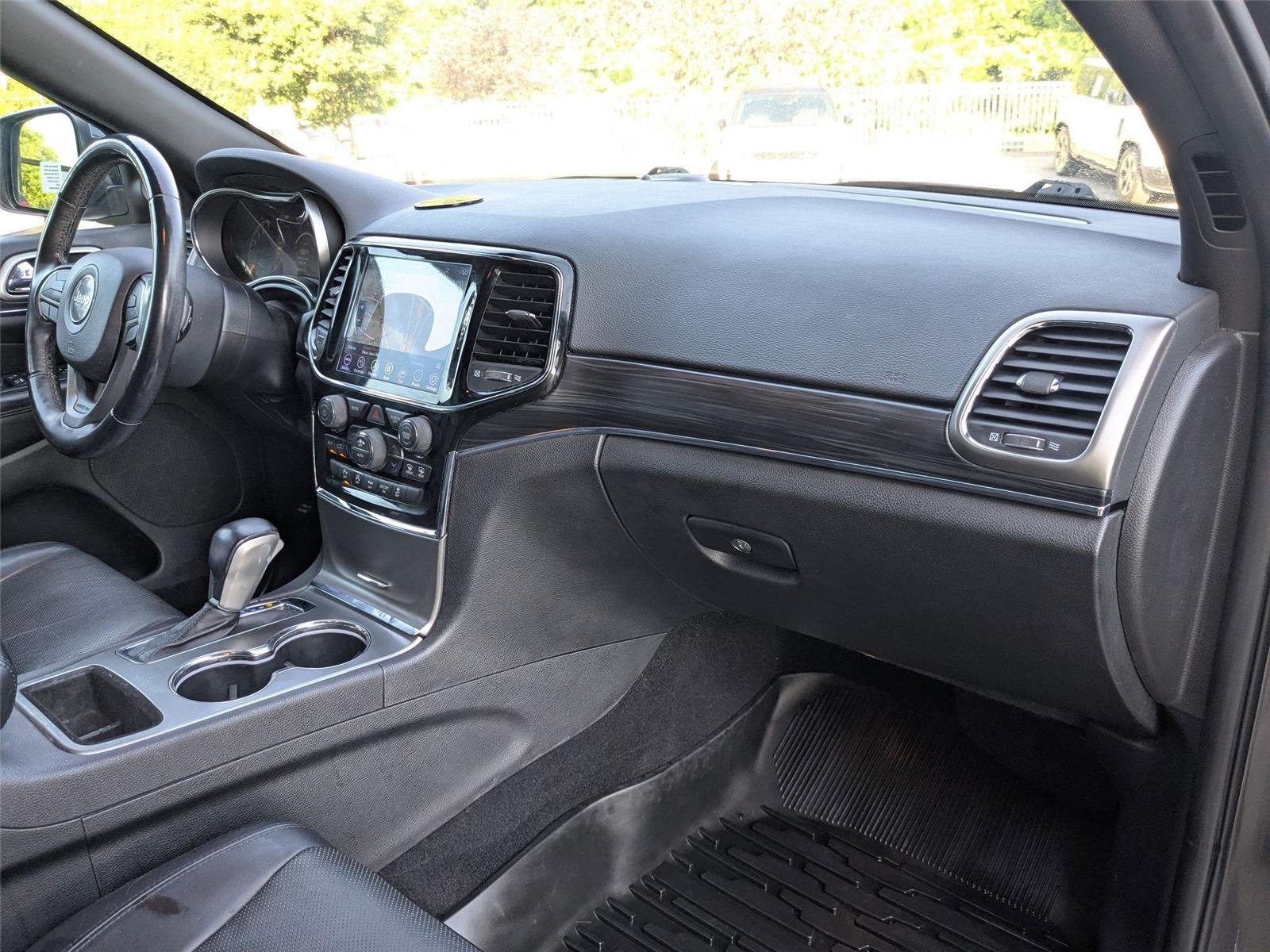 Used 2020 Granite Crystal Metallic Clearcoat Jeep Limited image 34