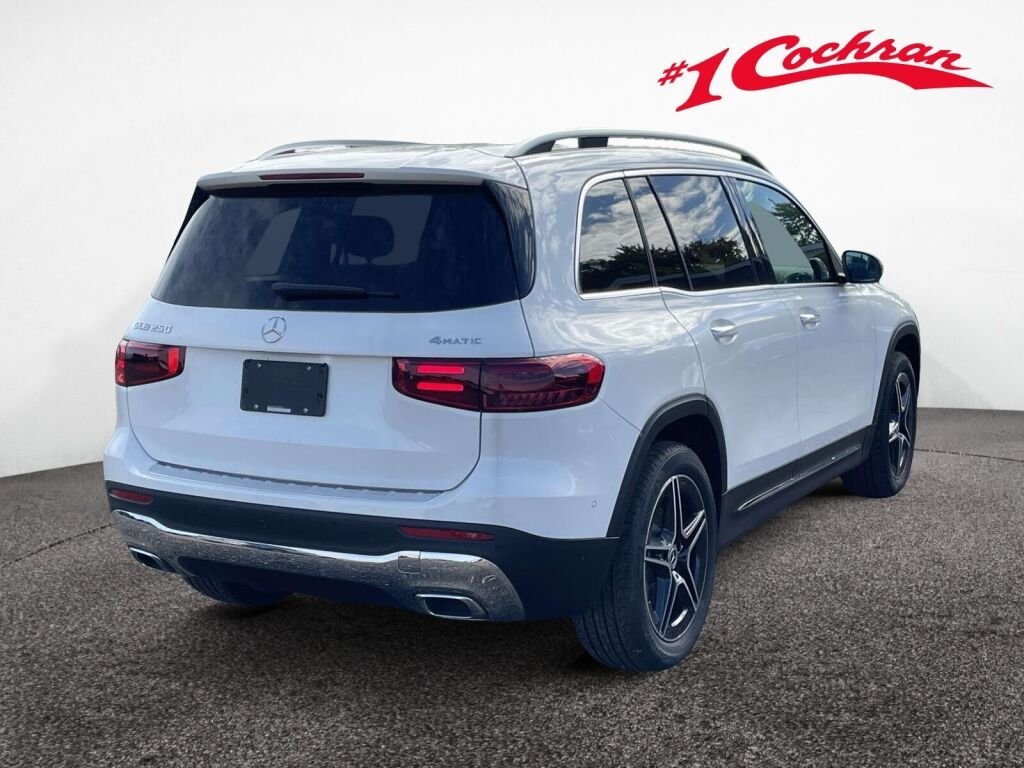 New 2026 Polar White Mercedes-Benz GLB 250 image 7