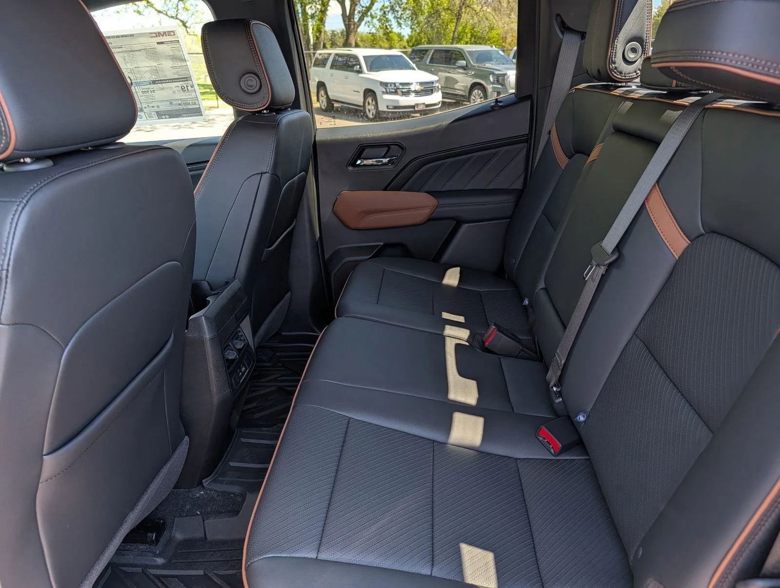 New 2026 Onyx Black GMC AT4 image 5