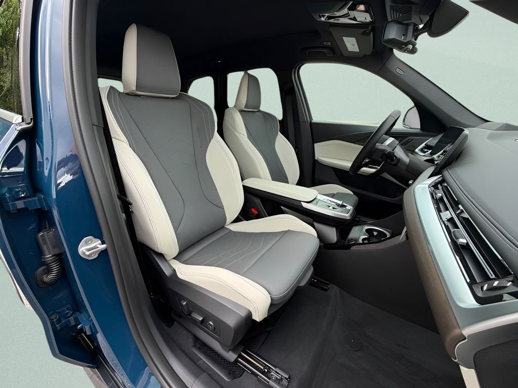 Used 2026 Night Dusk Blue Metallic BMW xDrive28i image 20