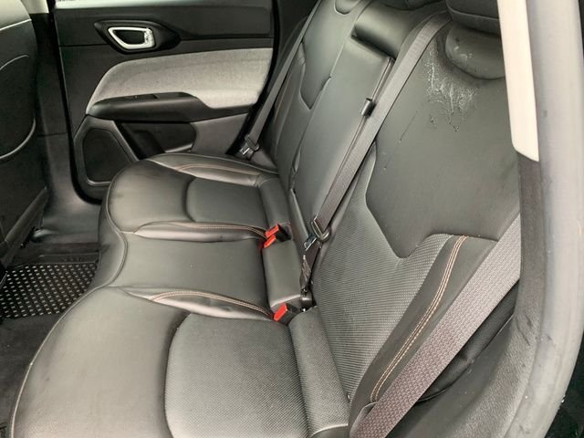 Used 2022 Black Jeep Latitude Lux image 16
