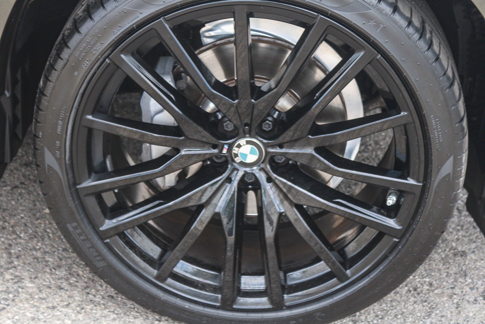 Used 2023 Manhattan Green Metallic BMW sDrive40i image 11