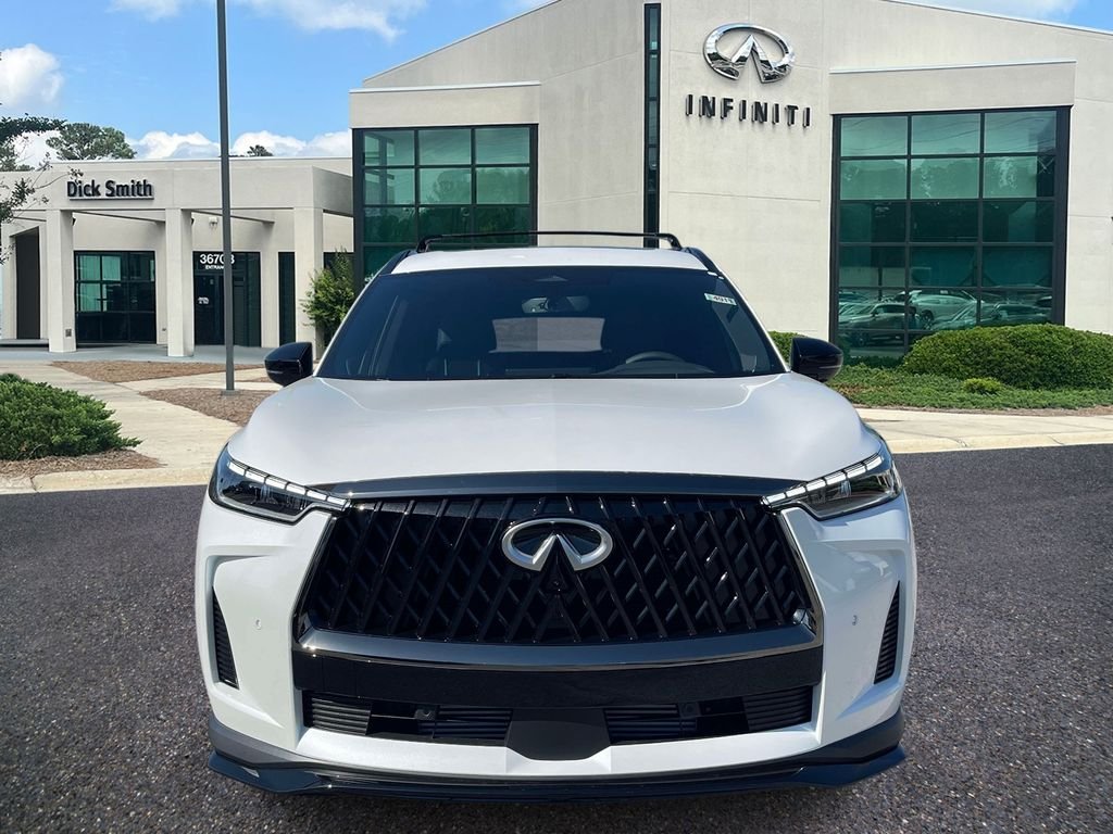 New 2026 2T RAD WHT INFINITI Sport AWD image 2