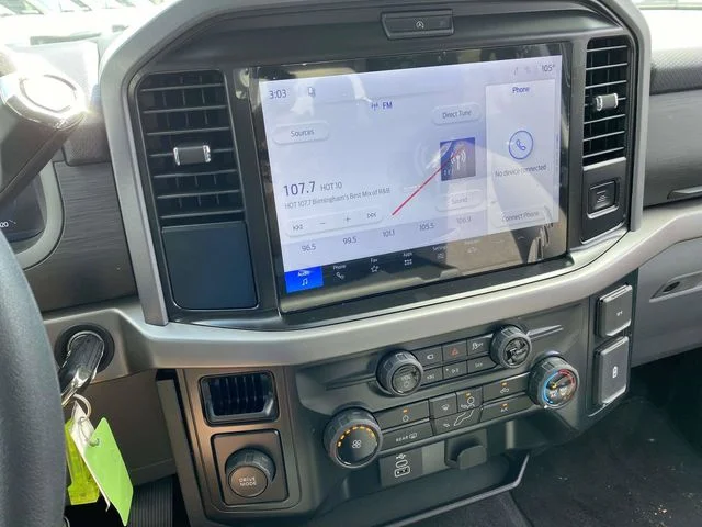 New 2026 Oxford White Ford XLT image 14